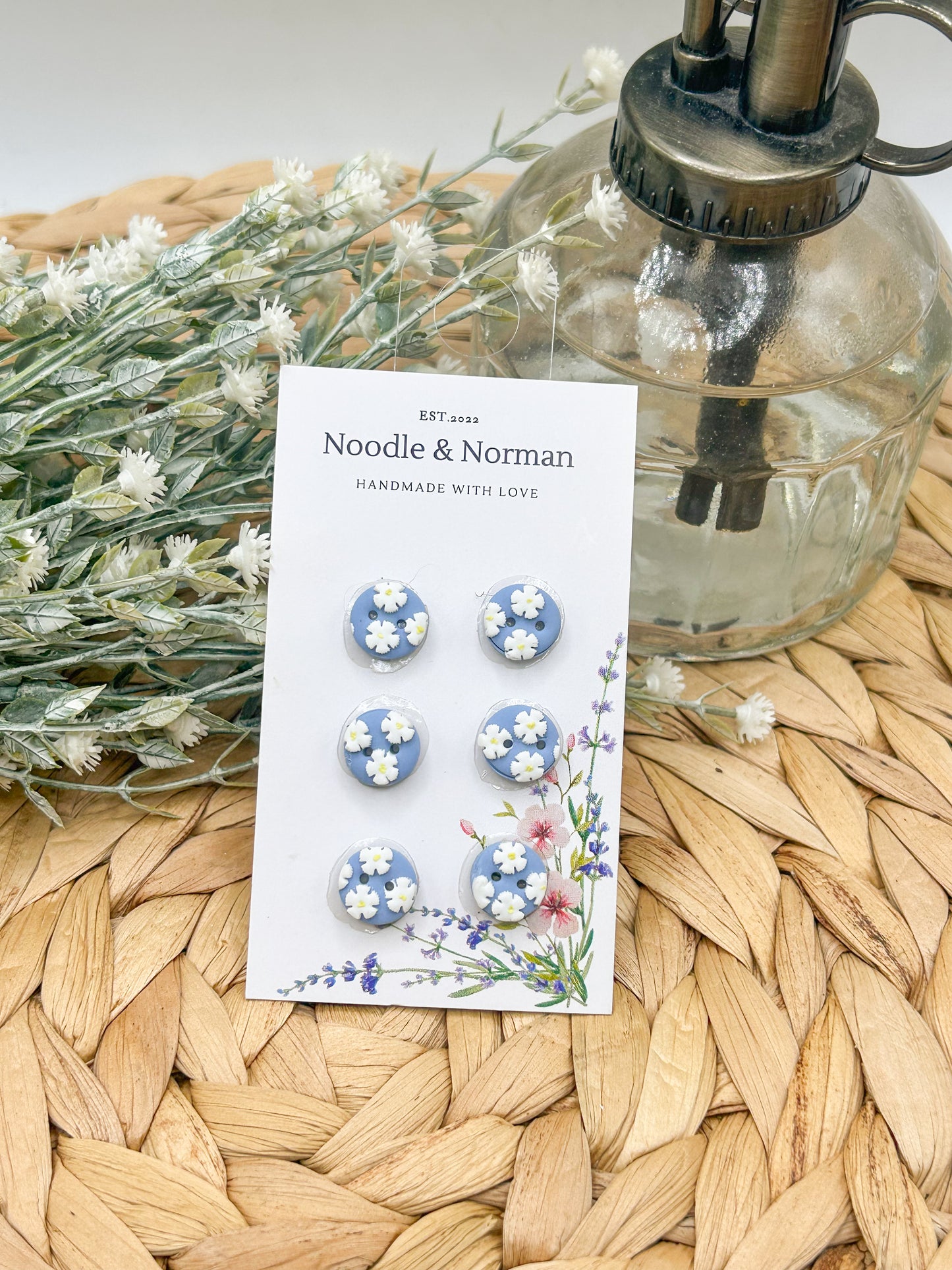 Blue Daisy Buttons