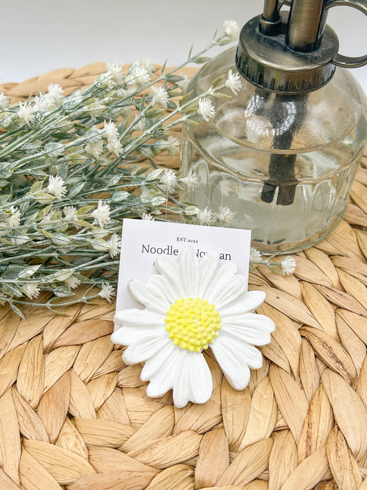 Large Daisy Brooch